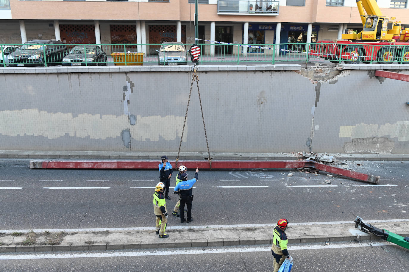 Fotos: Cerrado al tráfico el túnel de la Circular por riesgo de caída de las vigas hasta evaluar los daños