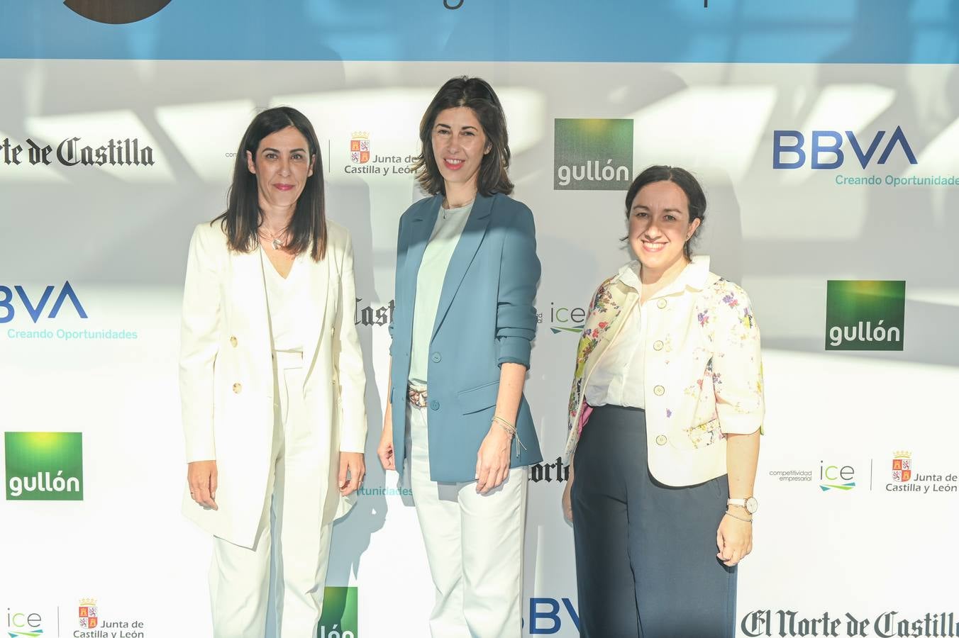 Noemí Hernández, Rocío Arroyo y Lucía Reinoso.