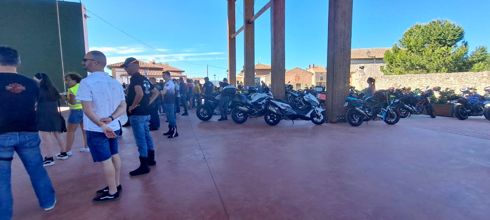 Herrera de Valdecañas disfruta del mundo de las motos