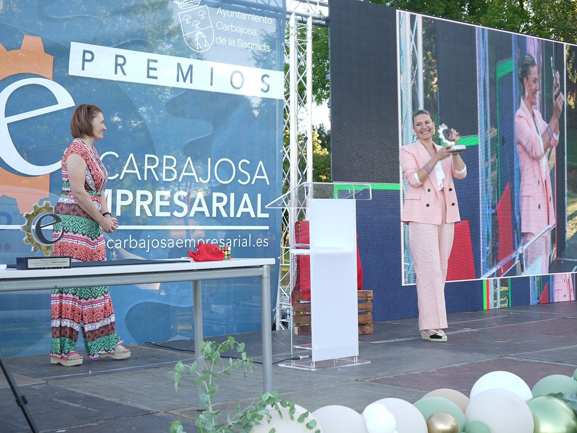 Foto de familia de los premiados. 