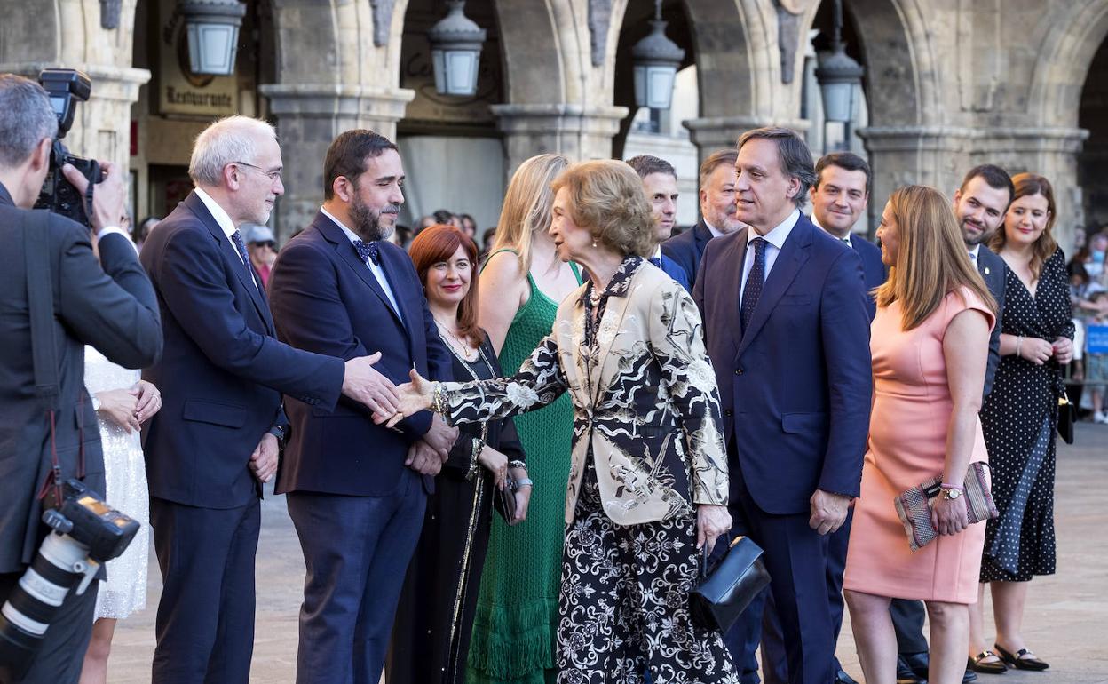 La reina Sofía preside el concierto de la orquesta de cámara Freixenet en el Plaza Mayor de Salamanca
