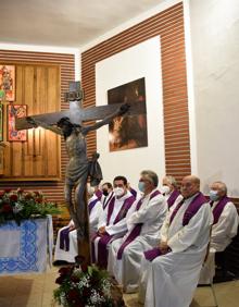 Imagen secundaria 2 - Puente Ladrillo se despide del sacerdote Antonio Romo, su «jabato»