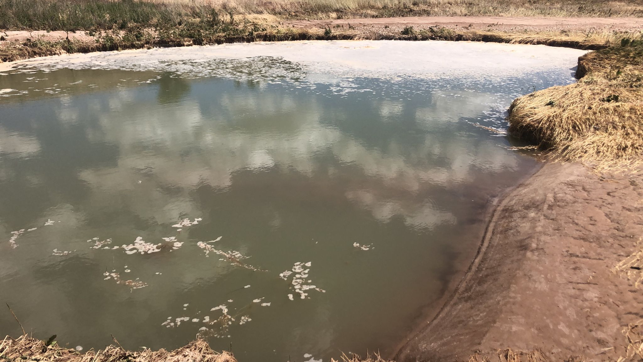 Fotos: El nuevo reventón de la tubería del canal de Riaza, en imágenes