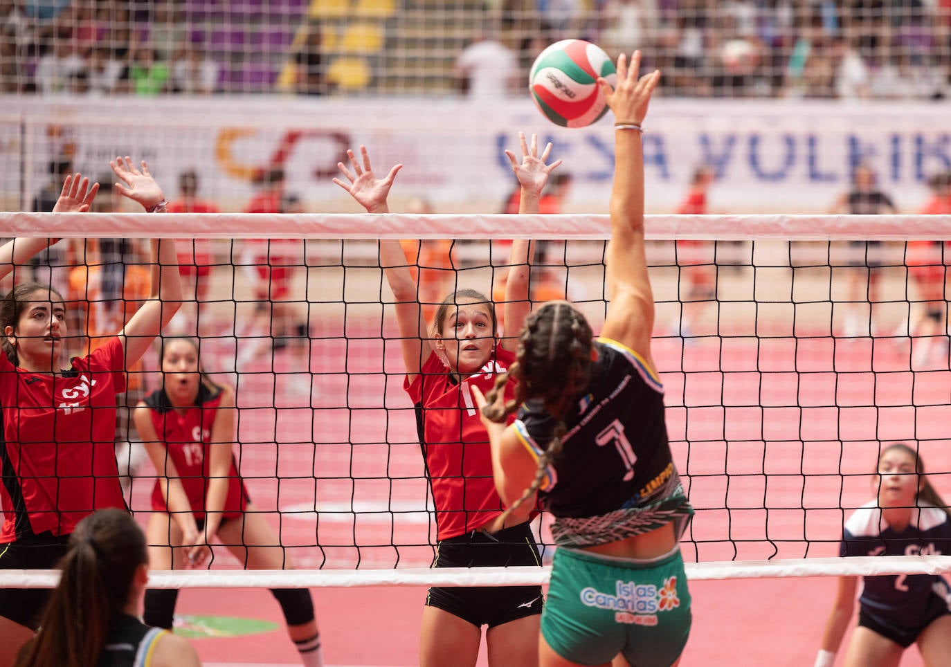 Fotos: Campeonato de selecciones autonómicas infantil y cadete de Voley