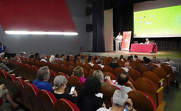 Un momento del acto convocado por IU Castilla y León en Valladolid.