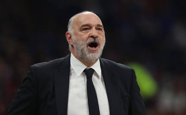 Pablo Laso, dirigiendo un partido. 