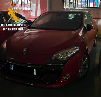 Coche recuperado por la Guardia Civil.