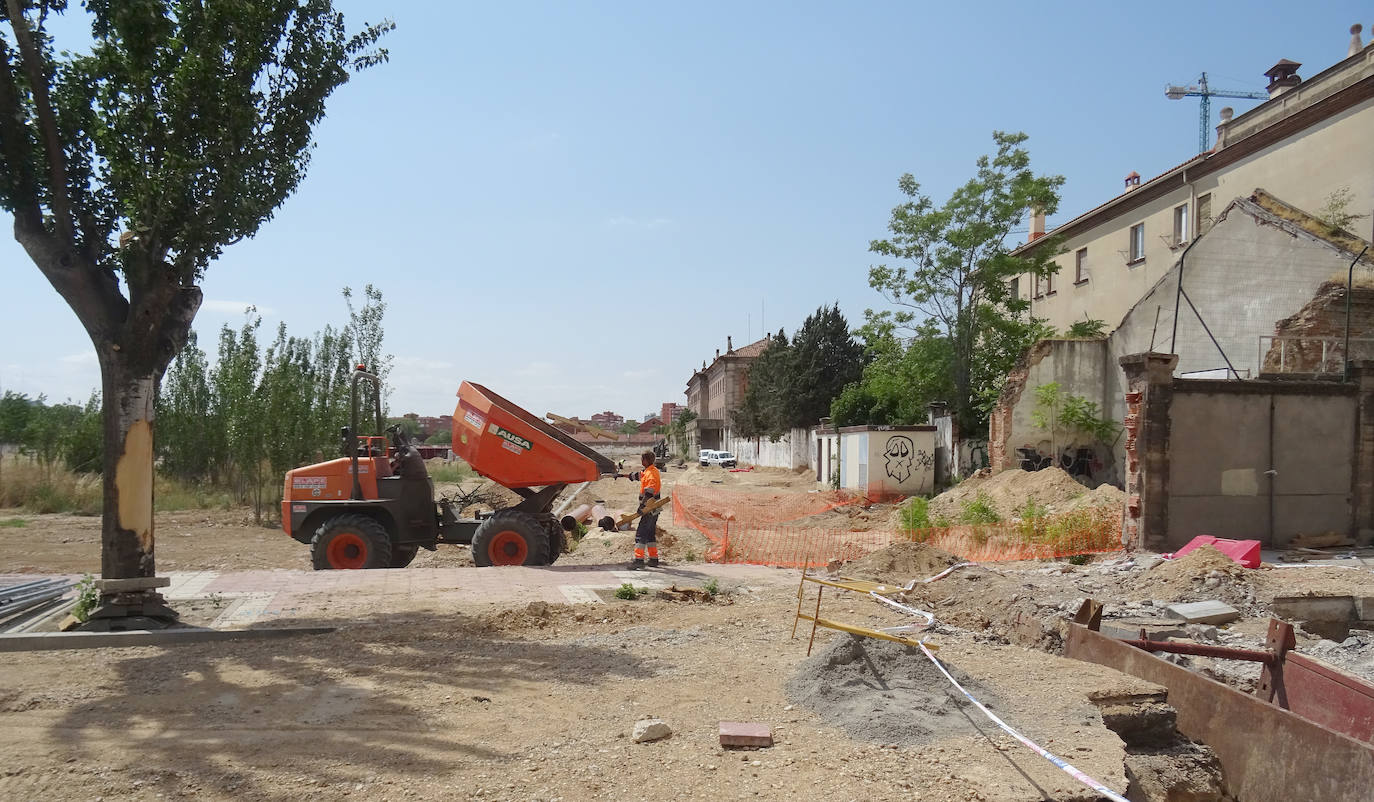 Fotos: El derribo de la tapia abre los terrenos al nuevo barrio de Valladolid