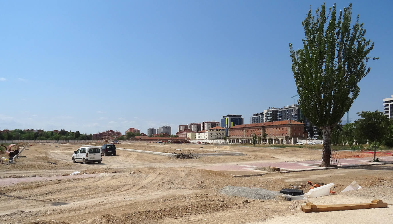 Fotos: El derribo de la tapia abre los terrenos al nuevo barrio de Valladolid