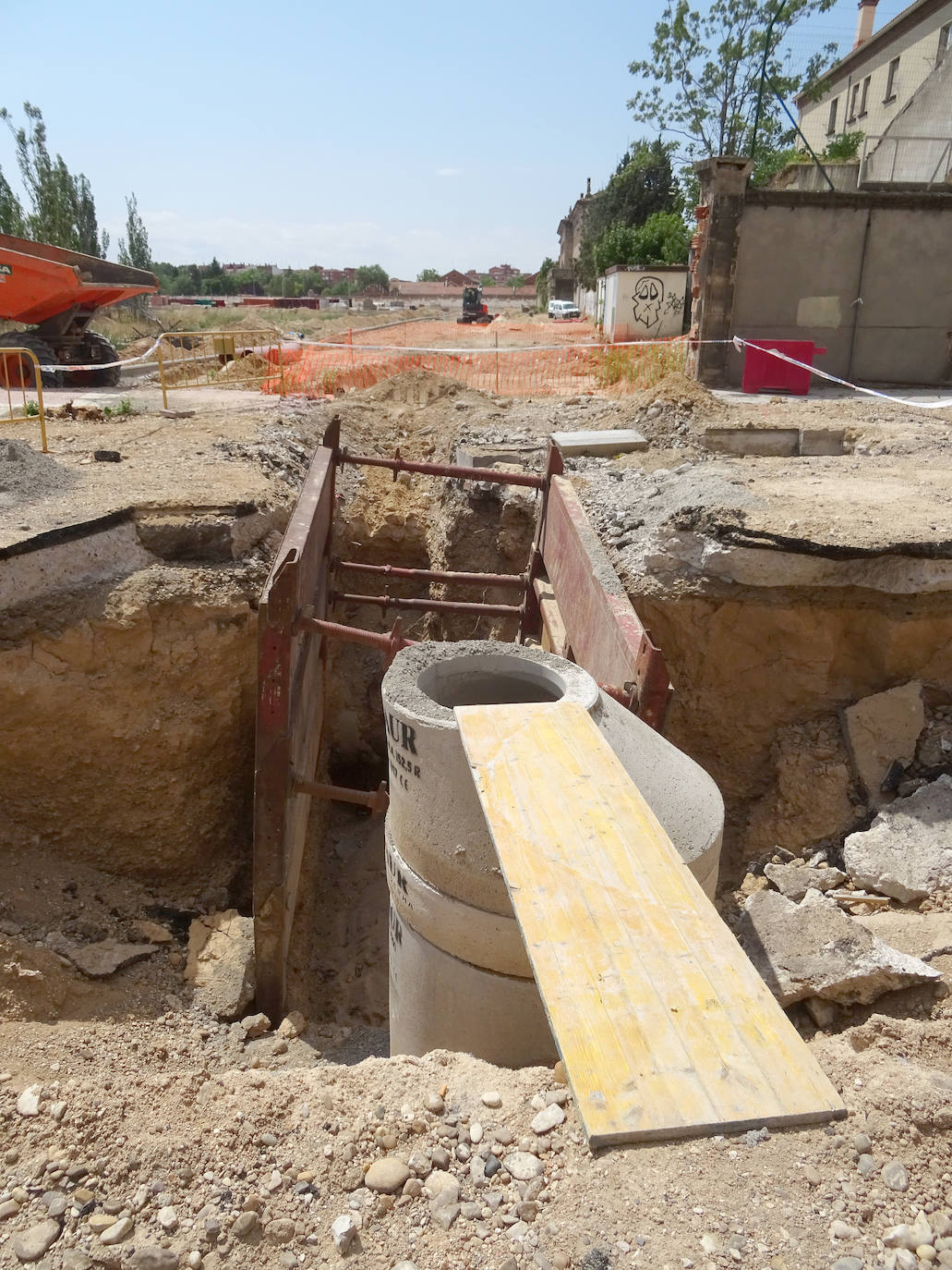 Fotos: El derribo de la tapia abre los terrenos al nuevo barrio de Valladolid