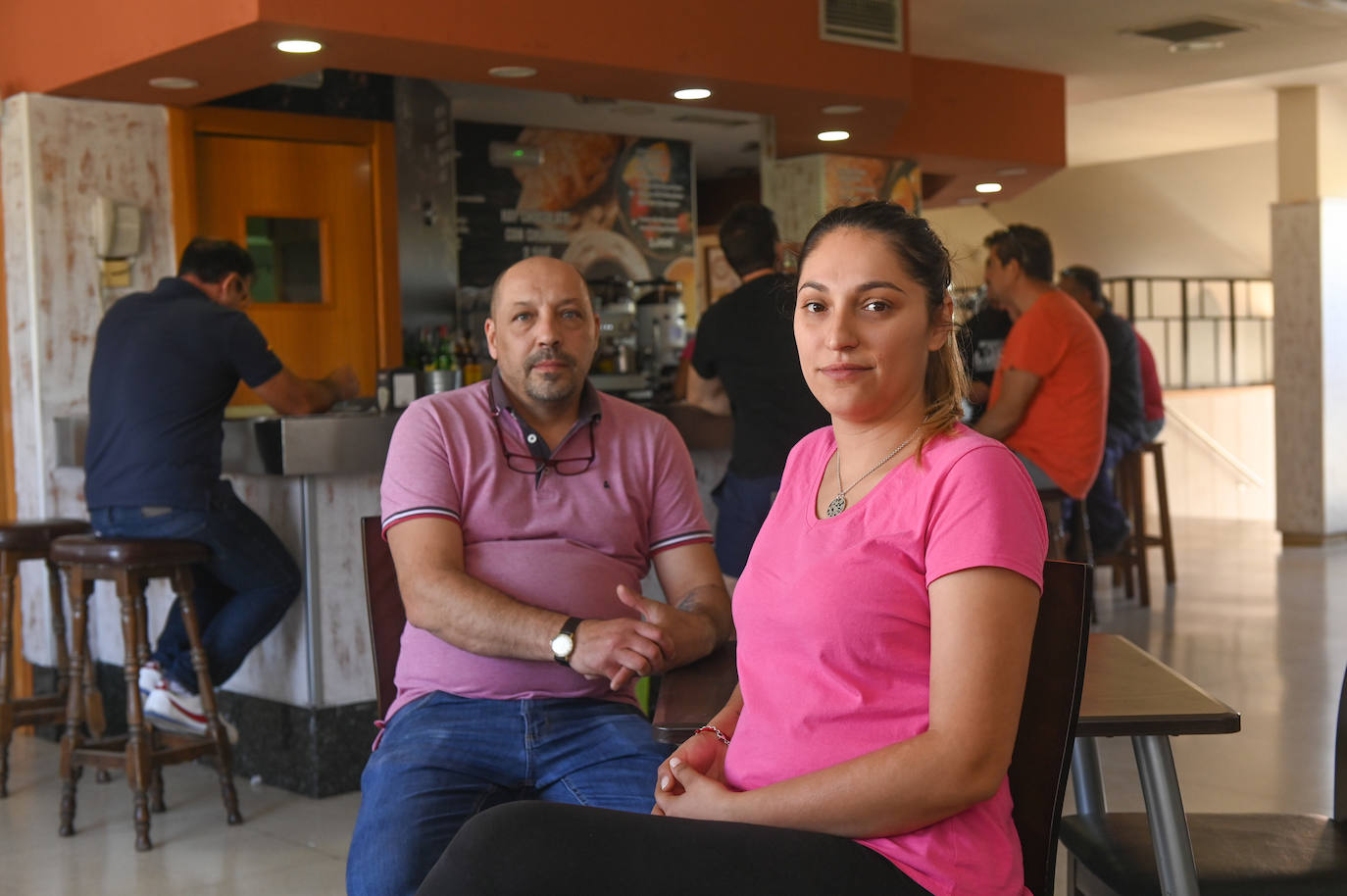 Cristina y Roberto, del bar Argales. 