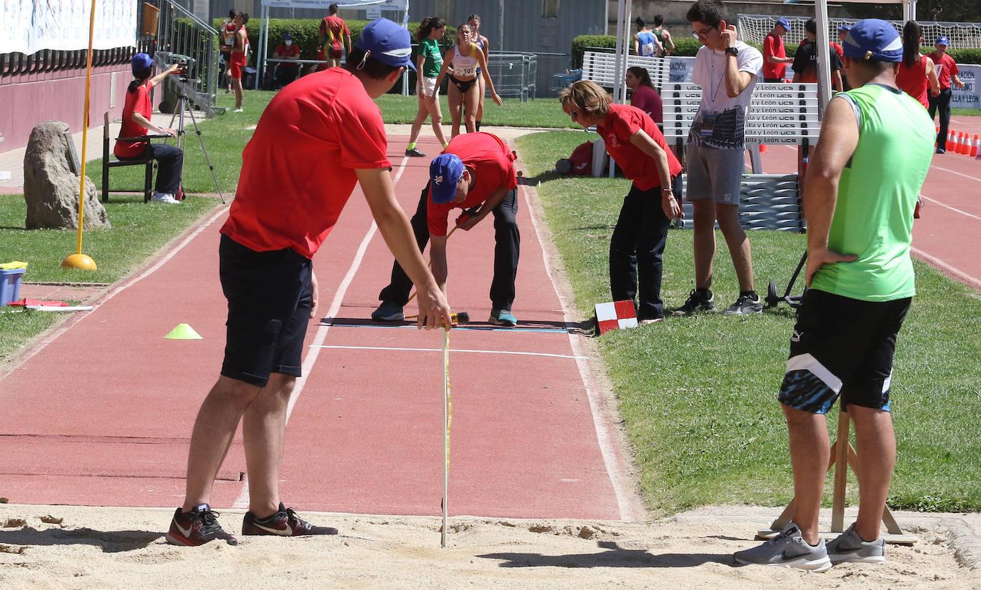 Jornada de atletismo en Segovia.