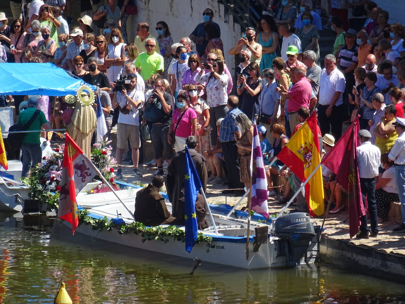 Fotos: XXIII procesión fluvial de la Virgen del Carmen en Valladolid