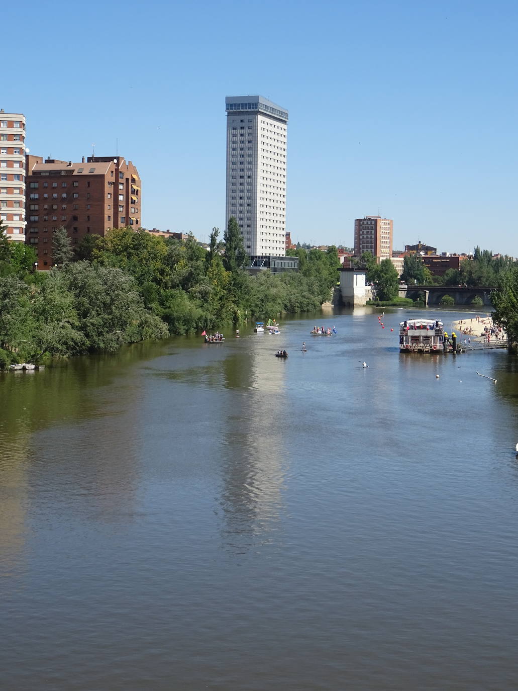 Fotos: XXIII procesión fluvial de la Virgen del Carmen en Valladolid