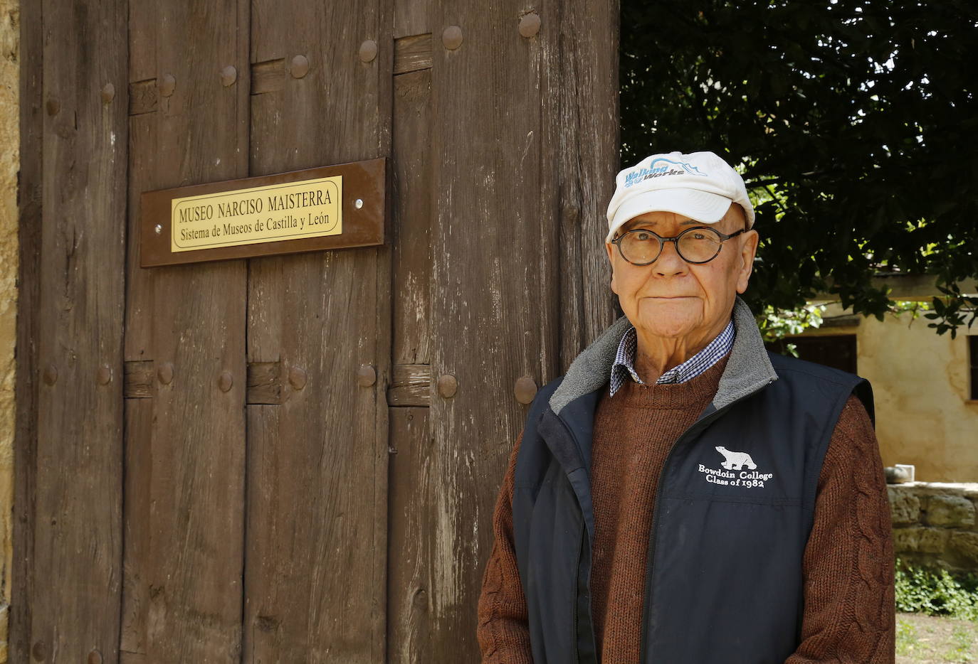 Narciso Maisterra, a la puerta de su casa museo en 2018. 