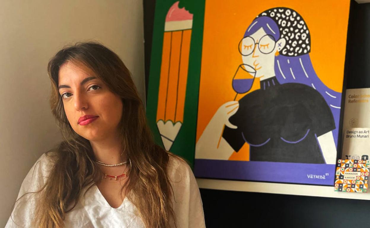 Alba Morales Ortega, en su estudio de trabajo en Dubái (Emiratos Árabes Unidos).