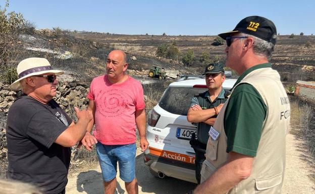 Evacuados por el fuego de Navafría treinta menores que estaban de campamento 