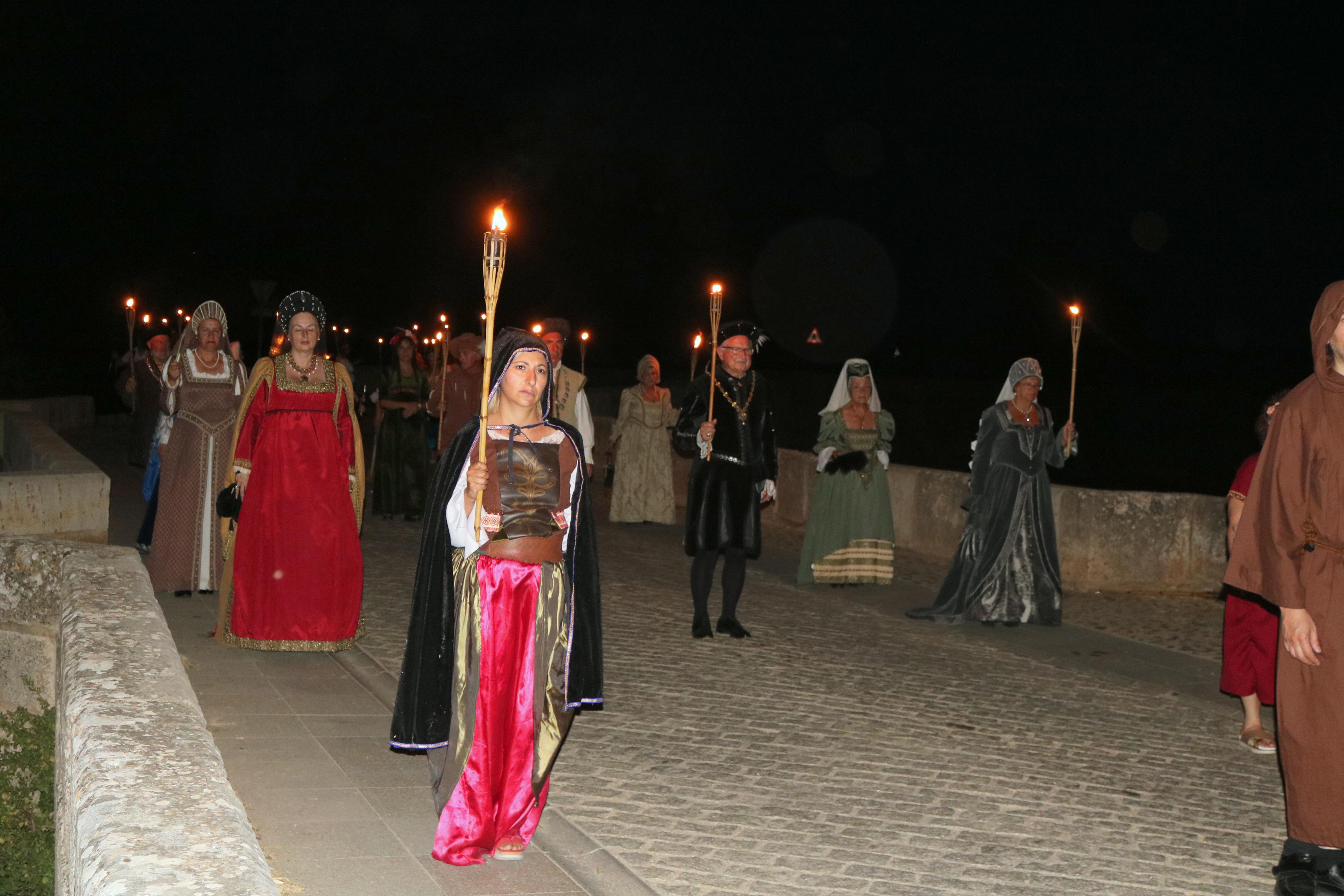 Torquemada recrea su historia con la representación del nacimiento de la infanta Catalina