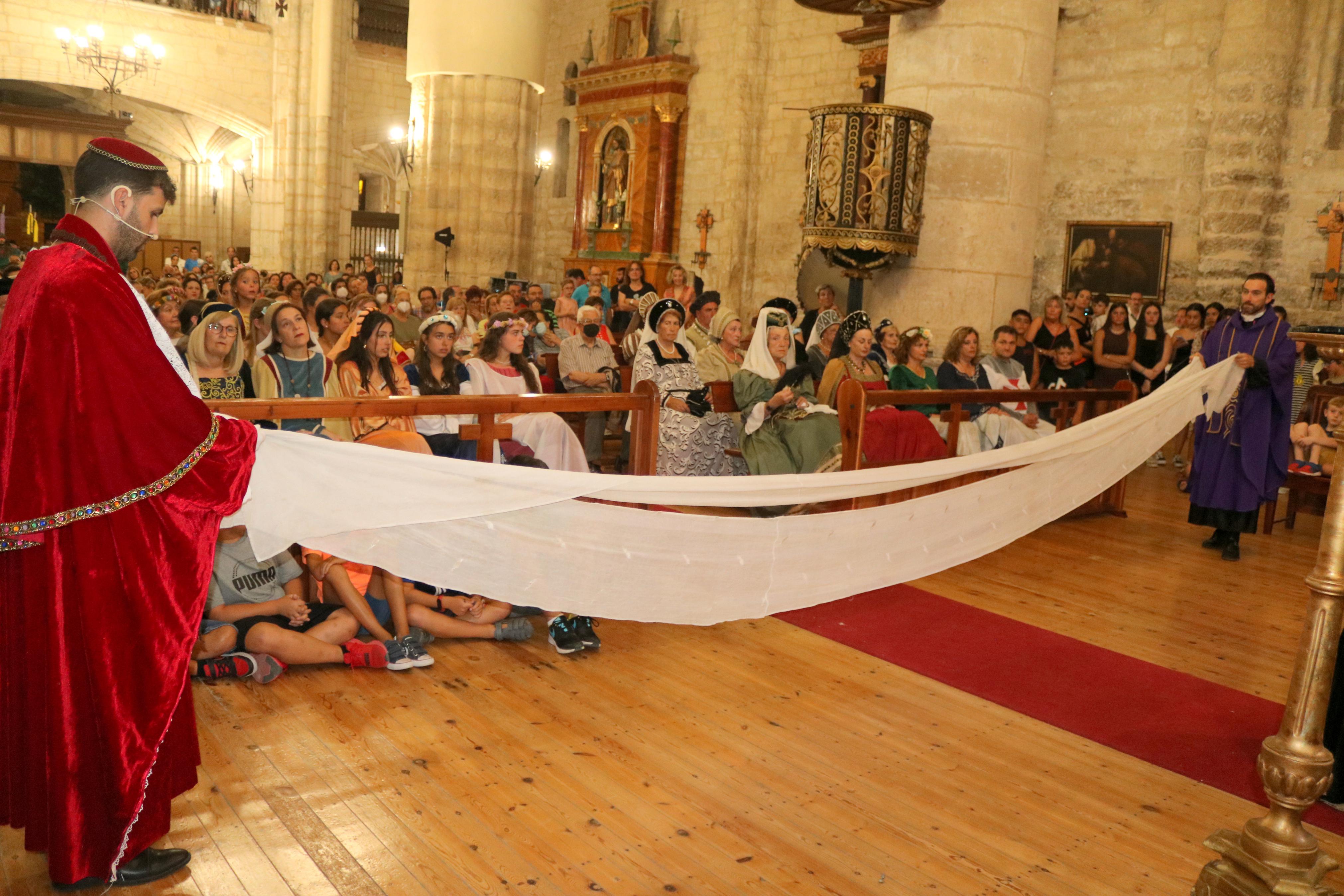 Torquemada recrea su historia con la representación del nacimiento de la infanta Catalina