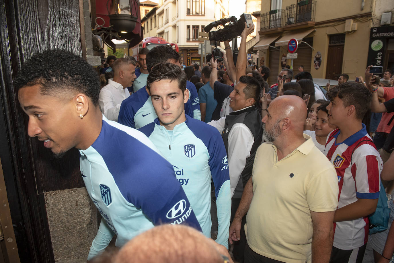 Llegada del Atlético de Madrid a Segovia.