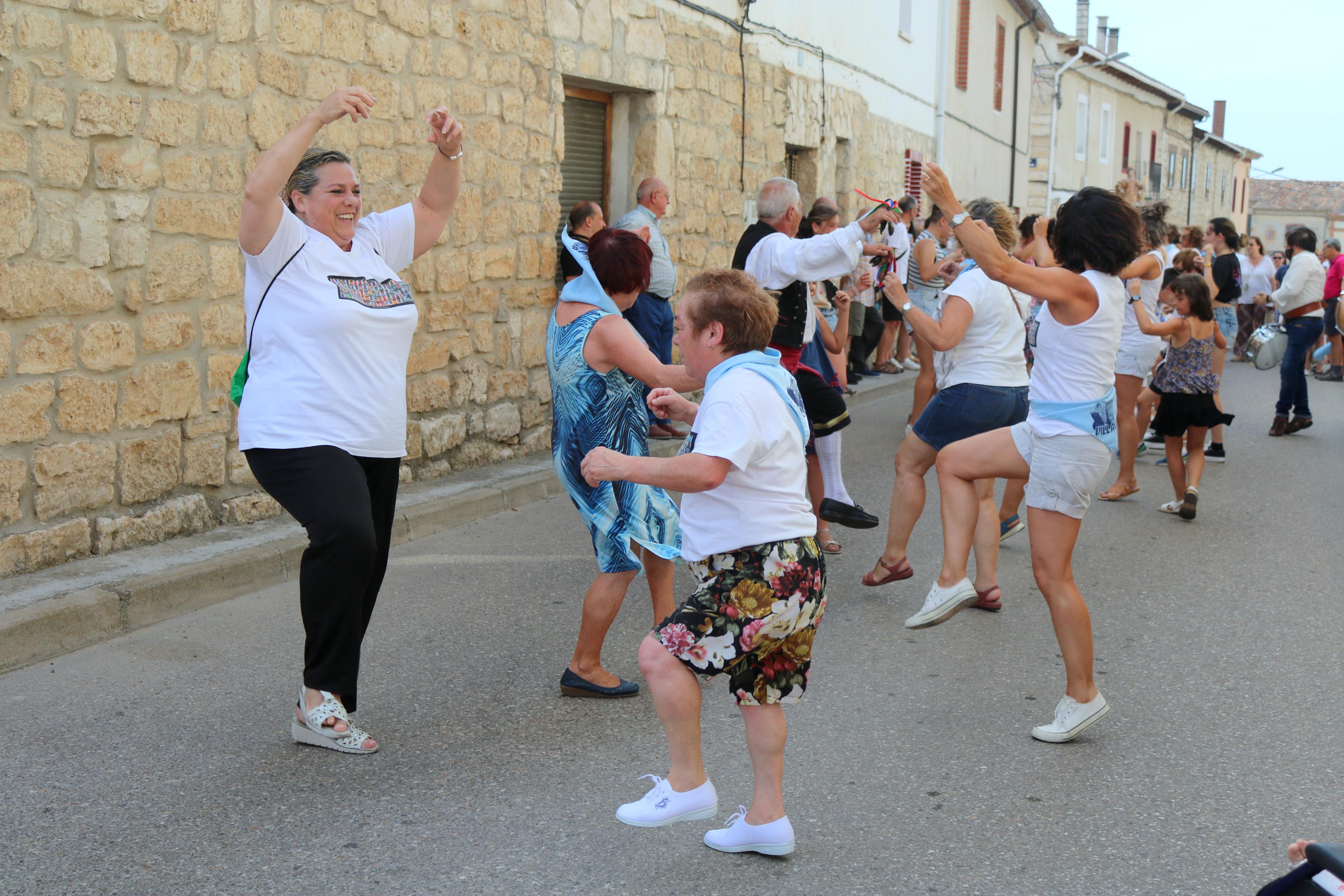 Las danzas son una de las señas de identidad de las fiestas de Villahán