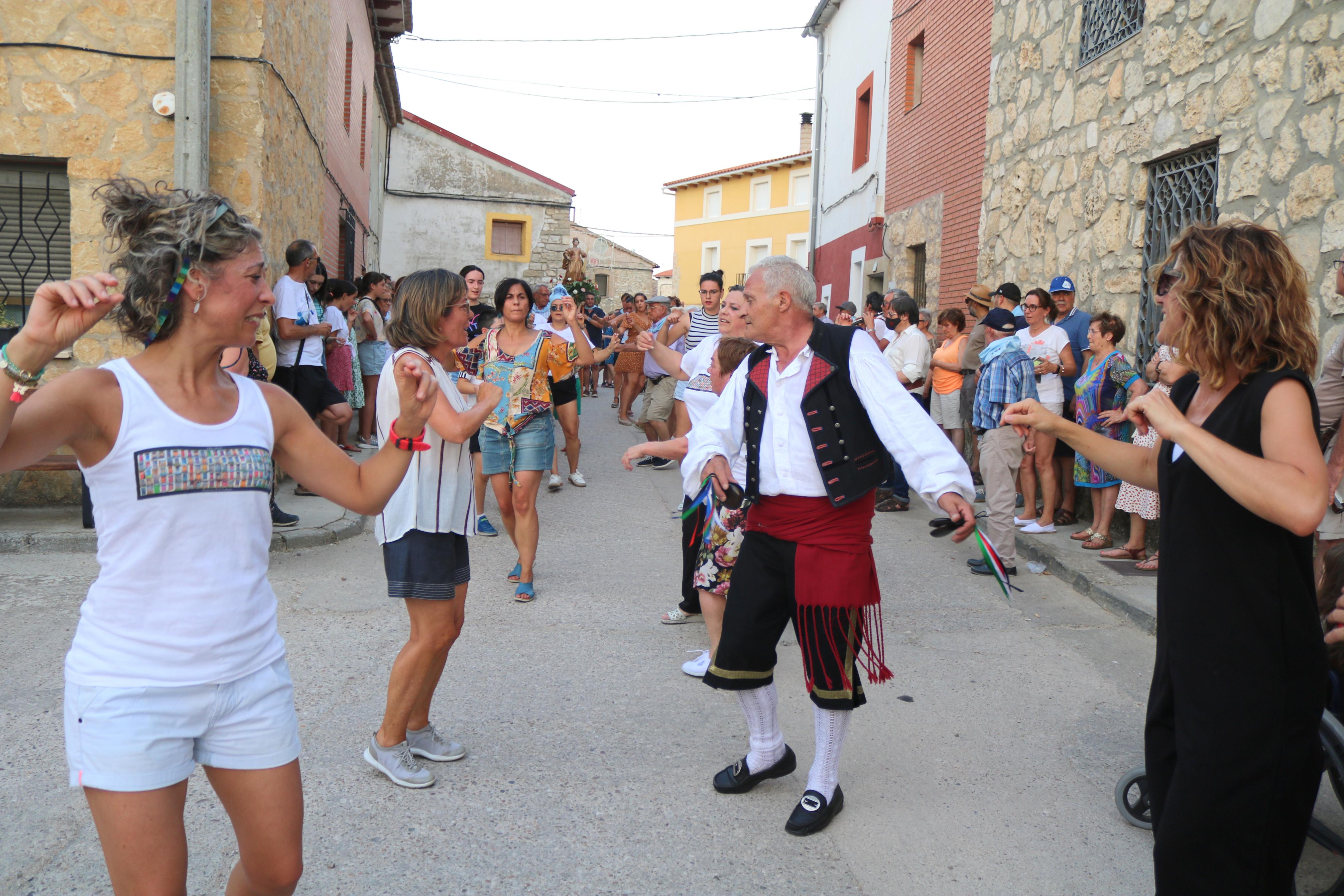 Las danzas son una de las señas de identidad de las fiestas de Villahán