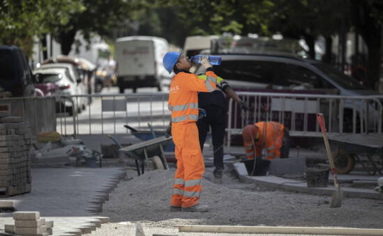 La OMS afirma que las olas de calor han causado en España y Portugal 1.700 muertes