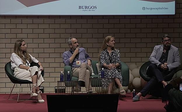 Mesa en la que participaron