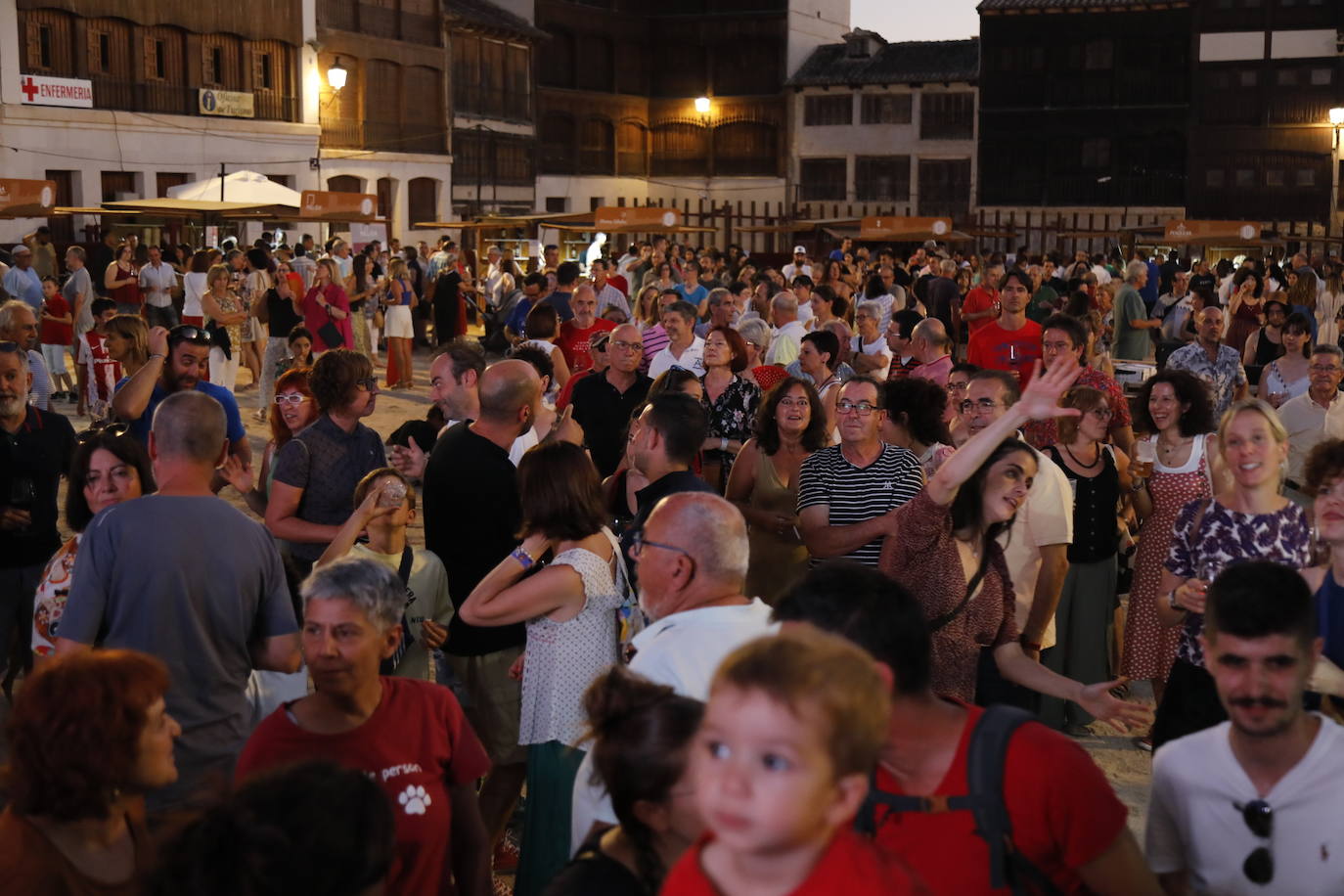 Fotos: Celebración de los 40 años de Ribera del Duero en Peñafiel