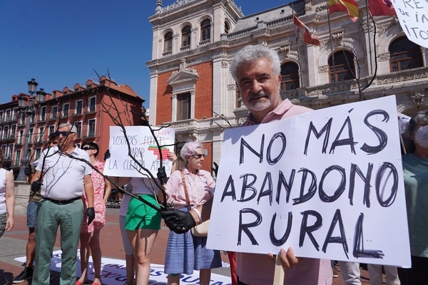 El presidente de Futuro, Javier Benavente, pide a Fernández Mañueco que se reúna con las asociaciones de la zona de Zamora.