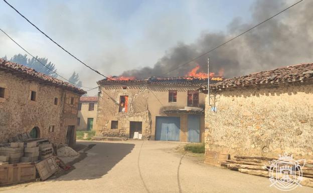 Los Bomberos se centran en proteger el monasterio de Silos y se suma la UME