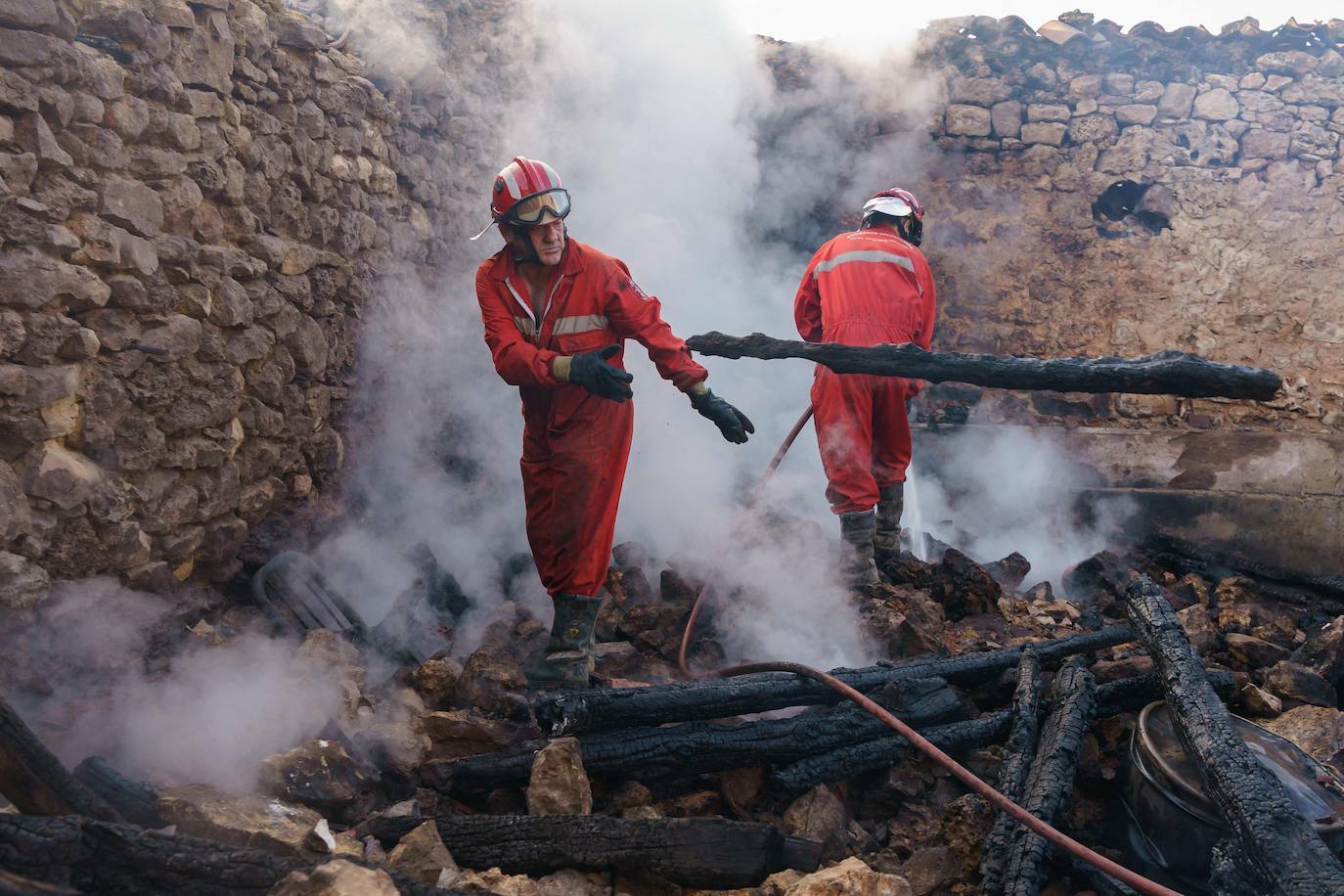 Fotos: Fuego en la comarca del Arlanza (Burgos)