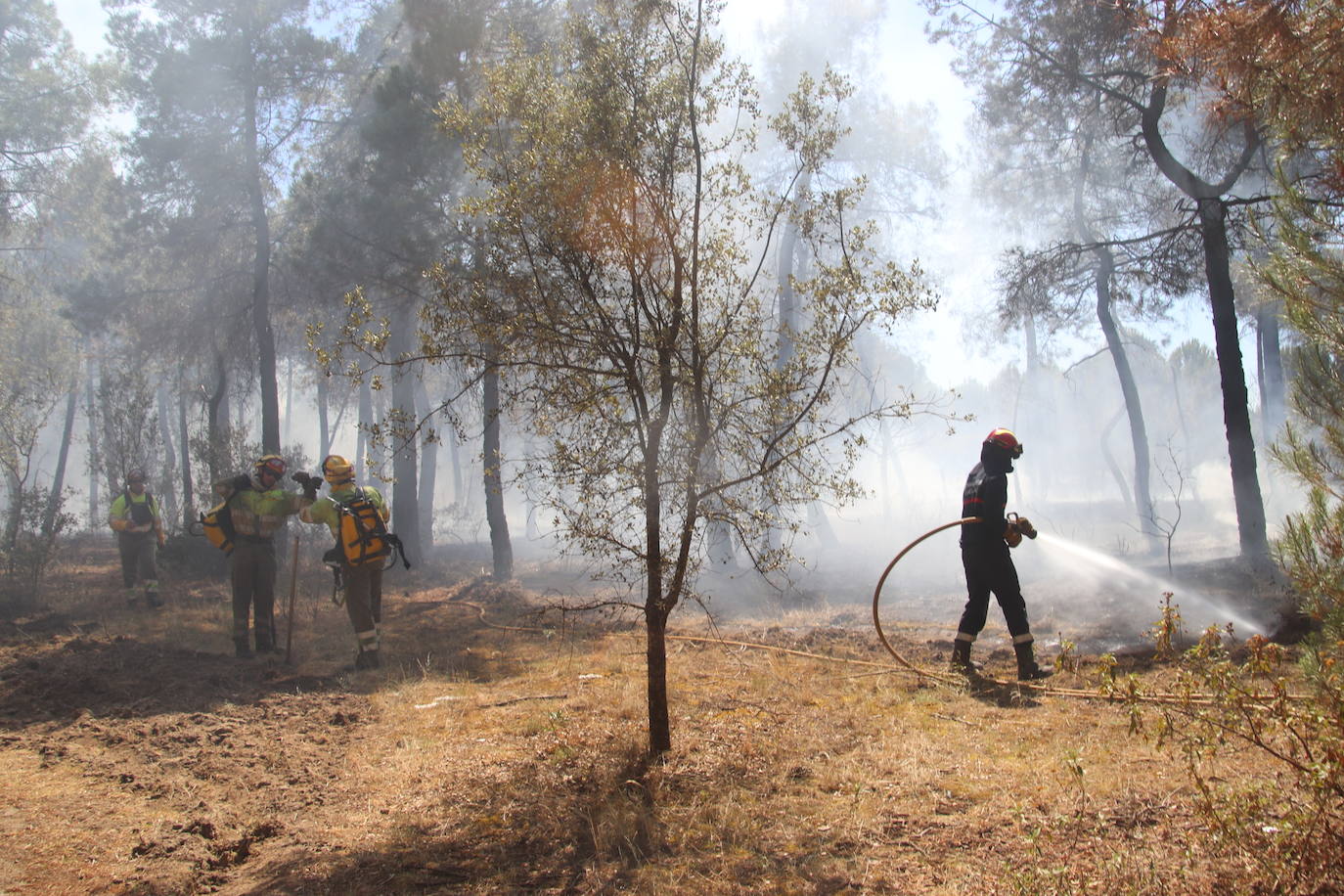 Imagen del incendio declarado en Cuéllar.