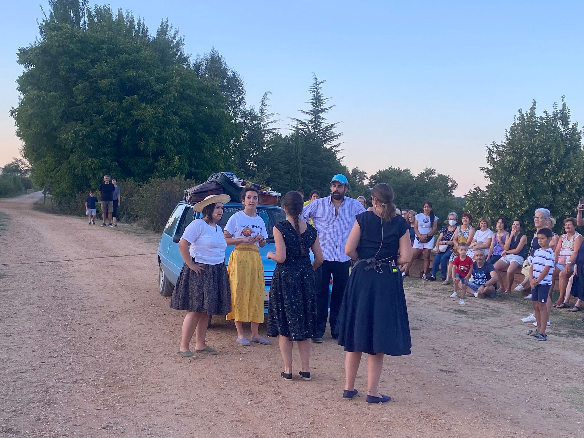 El Canal de Castilla fue el marco para la ruta teatralizada celebrada en Villamuriel de Cerrato