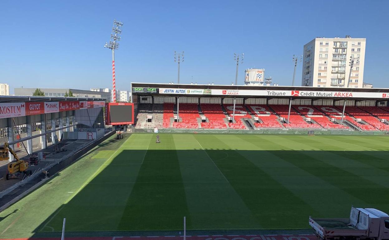 Así lucía ayer el estadio del Stade Brest antes del partido ante el Real Valladolid. 