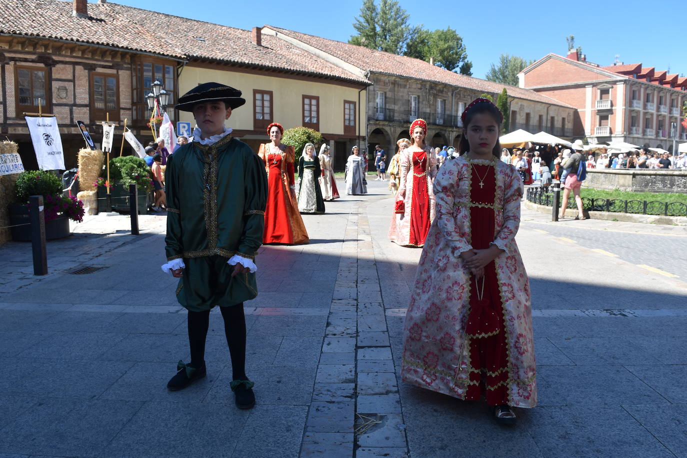 El 29 de julio de 1522 el monarca visitó la villa norteña y fue recibido por el Marqués de Aguilar y su esposa. 