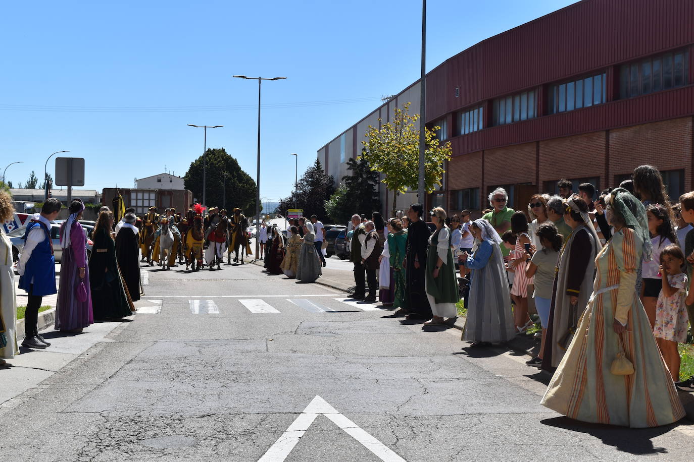 El 29 de julio de 1522 el monarca visitó la villa norteña y fue recibido por el Marqués de Aguilar y su esposa. 