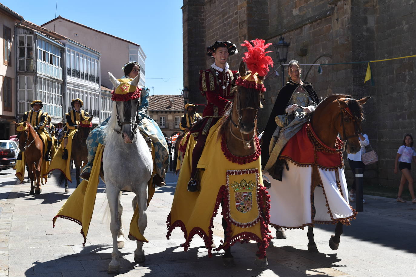 El 29 de julio de 1522 el monarca visitó la villa norteña y fue recibido por el Marqués de Aguilar y su esposa. 