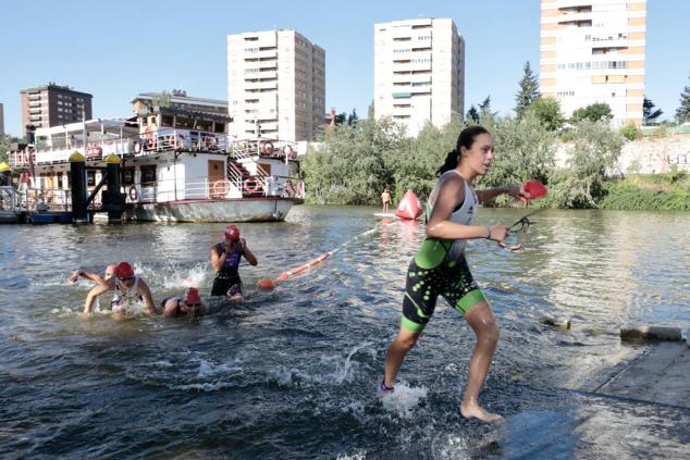 Fotos: La vigésima cuarta edición del Triatlón Ciudad de Valladolid