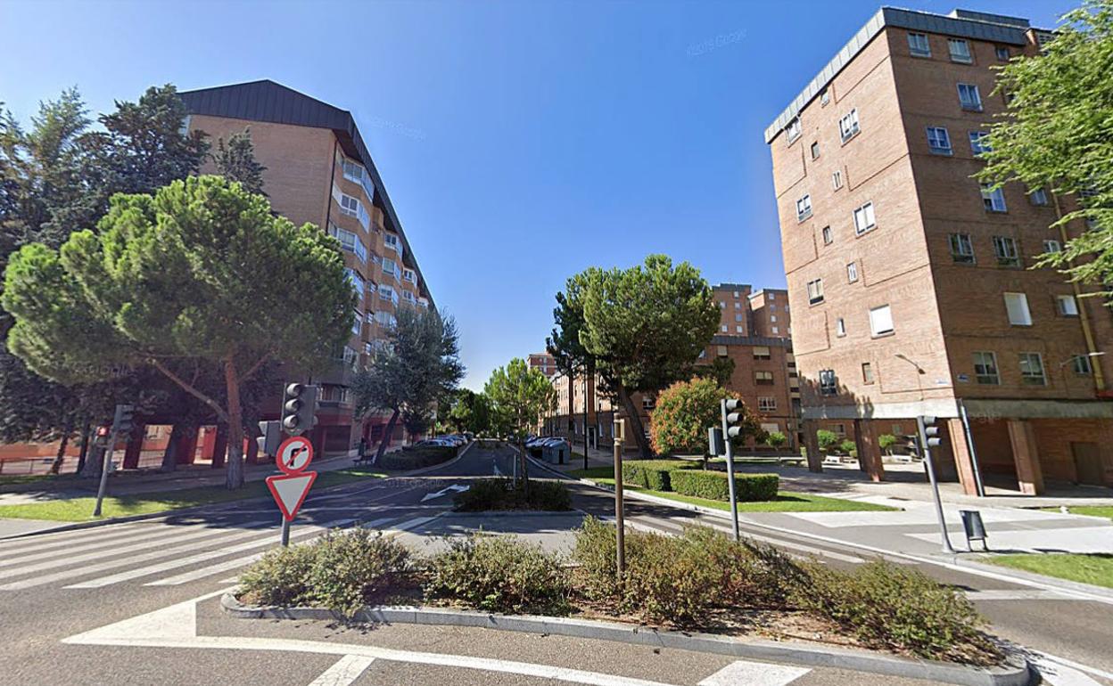 Calle Joaquín Velasco Martín, en Huerta del Rey, donde residía la víctima de niño. 