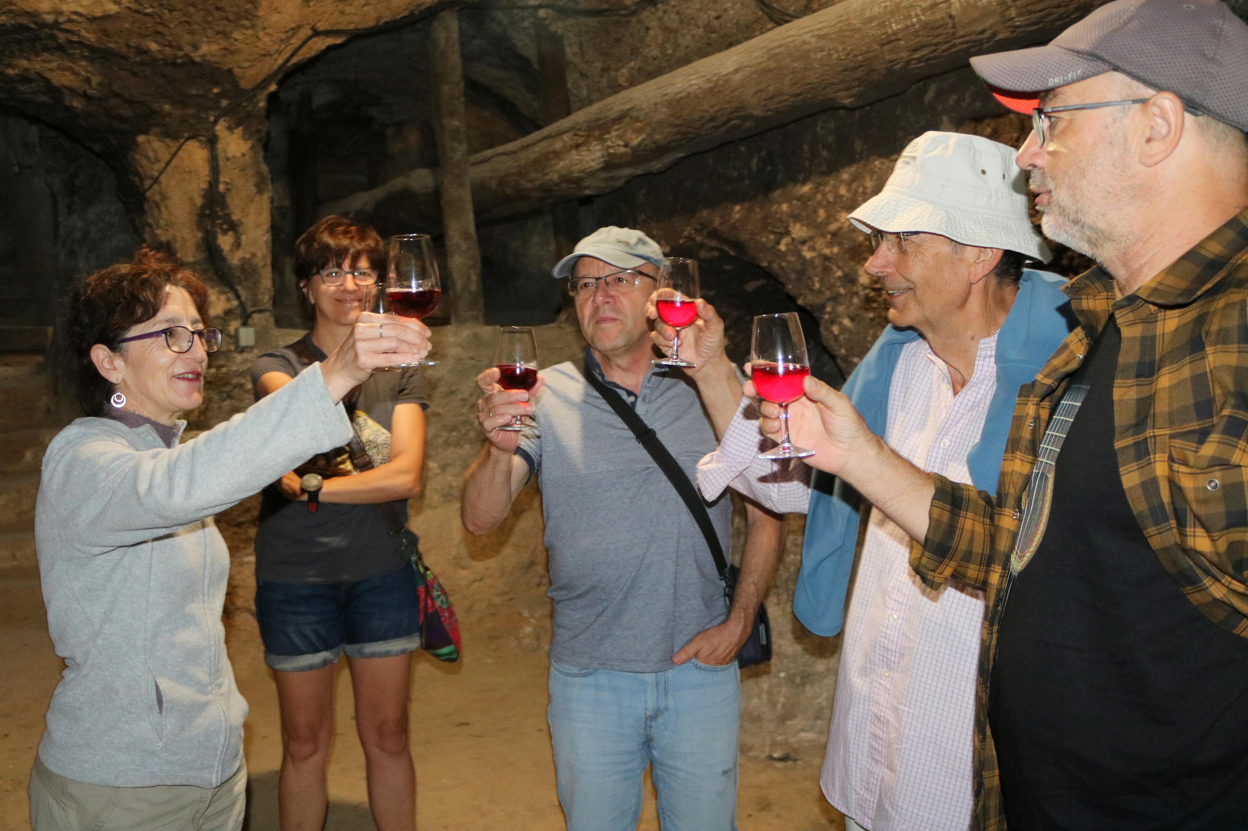 El Barrio de Bodegas de Torquemada es un reclamo turístico en la localidad