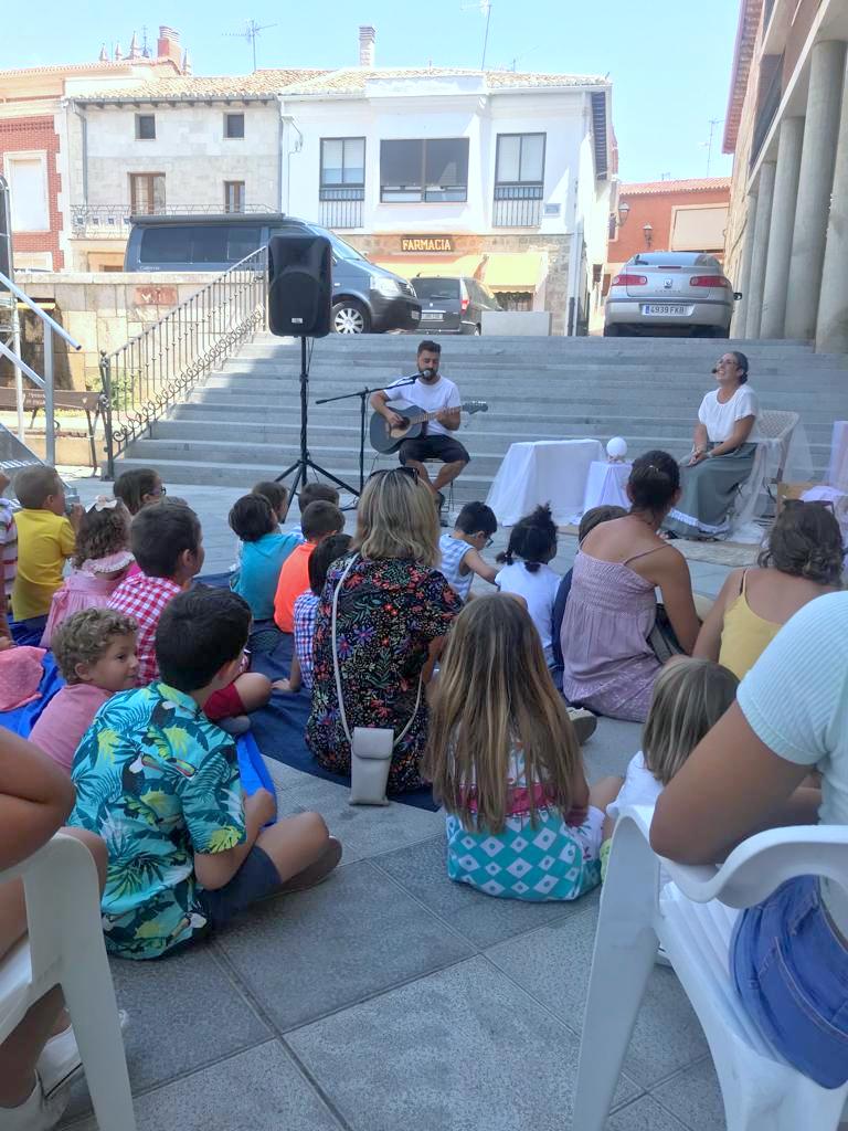 Numerosos cerrateños acudieron a la capital del Cerrato para disfrutar de una animada Feria