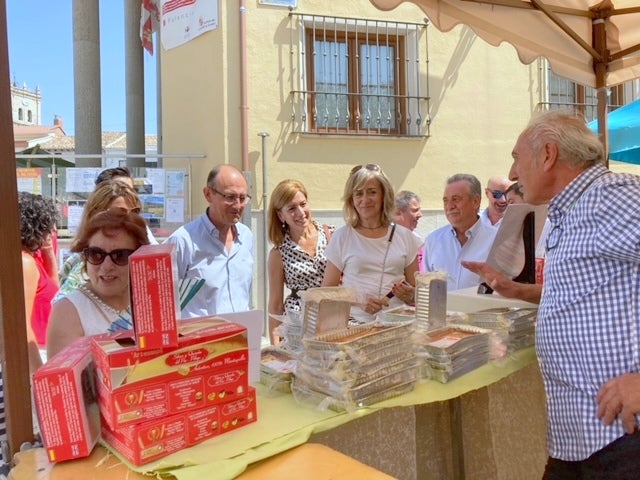 Numerosos cerrateños acudieron a la capital del Cerrato para disfrutar de una animada Feria