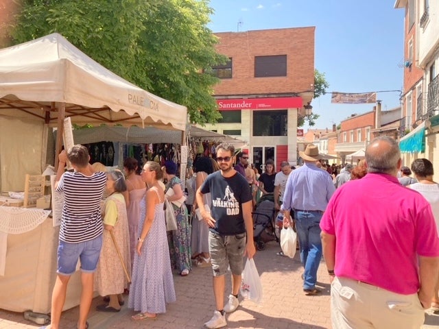 Numerosos cerrateños acudieron a la capital del Cerrato para disfrutar de una animada Feria