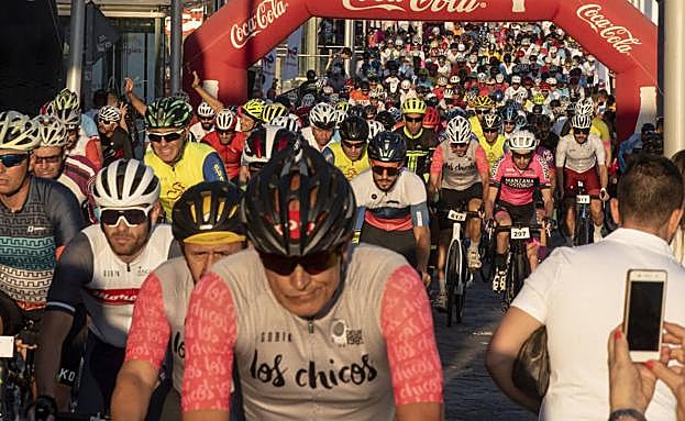 Cientos de corredores se han unido este año a 'La Perico'