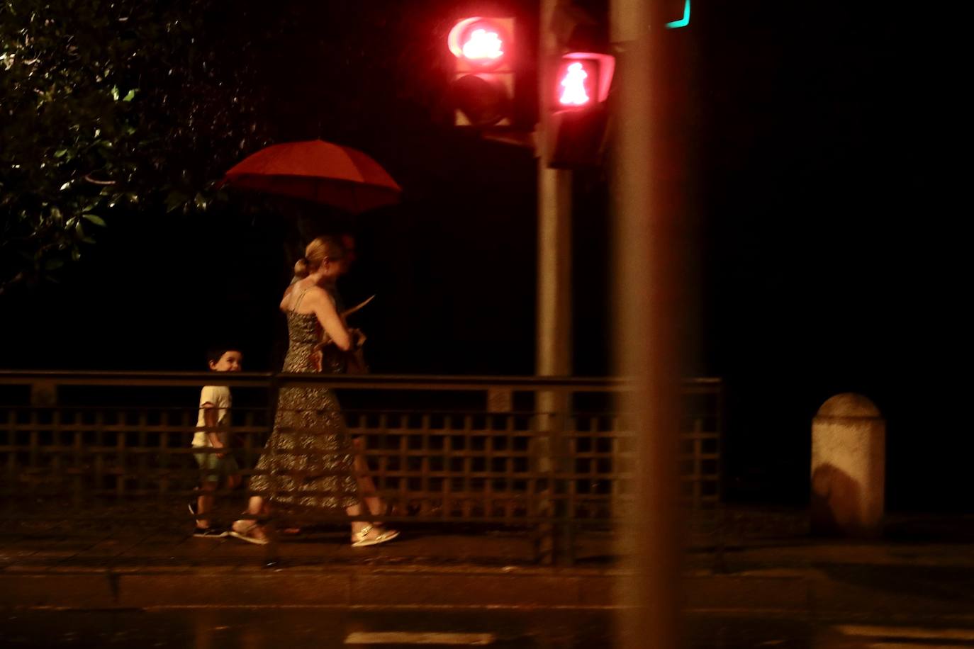 Fotos: La lluvia vuelve a aparecer en Valladolid en pleno récord de temperaturas máximas