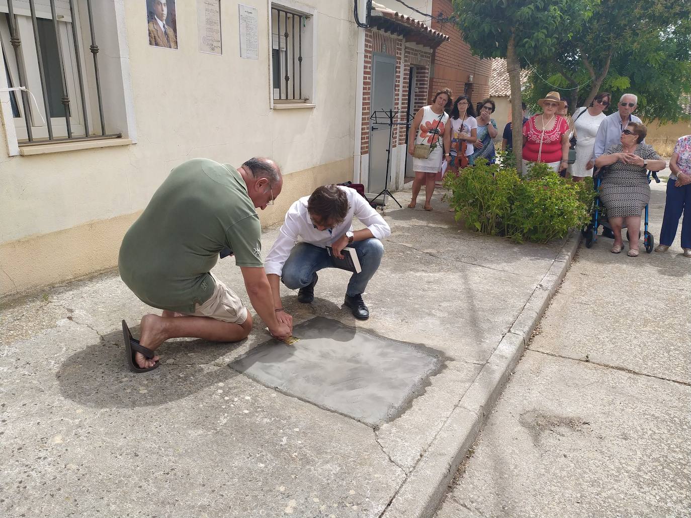 Fotos: El homenaje de Palazuelo de Vedija al vecino que murió en un campo de concentración nazi