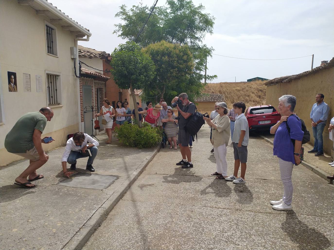 Fotos: El homenaje de Palazuelo de Vedija al vecino que murió en un campo de concentración nazi