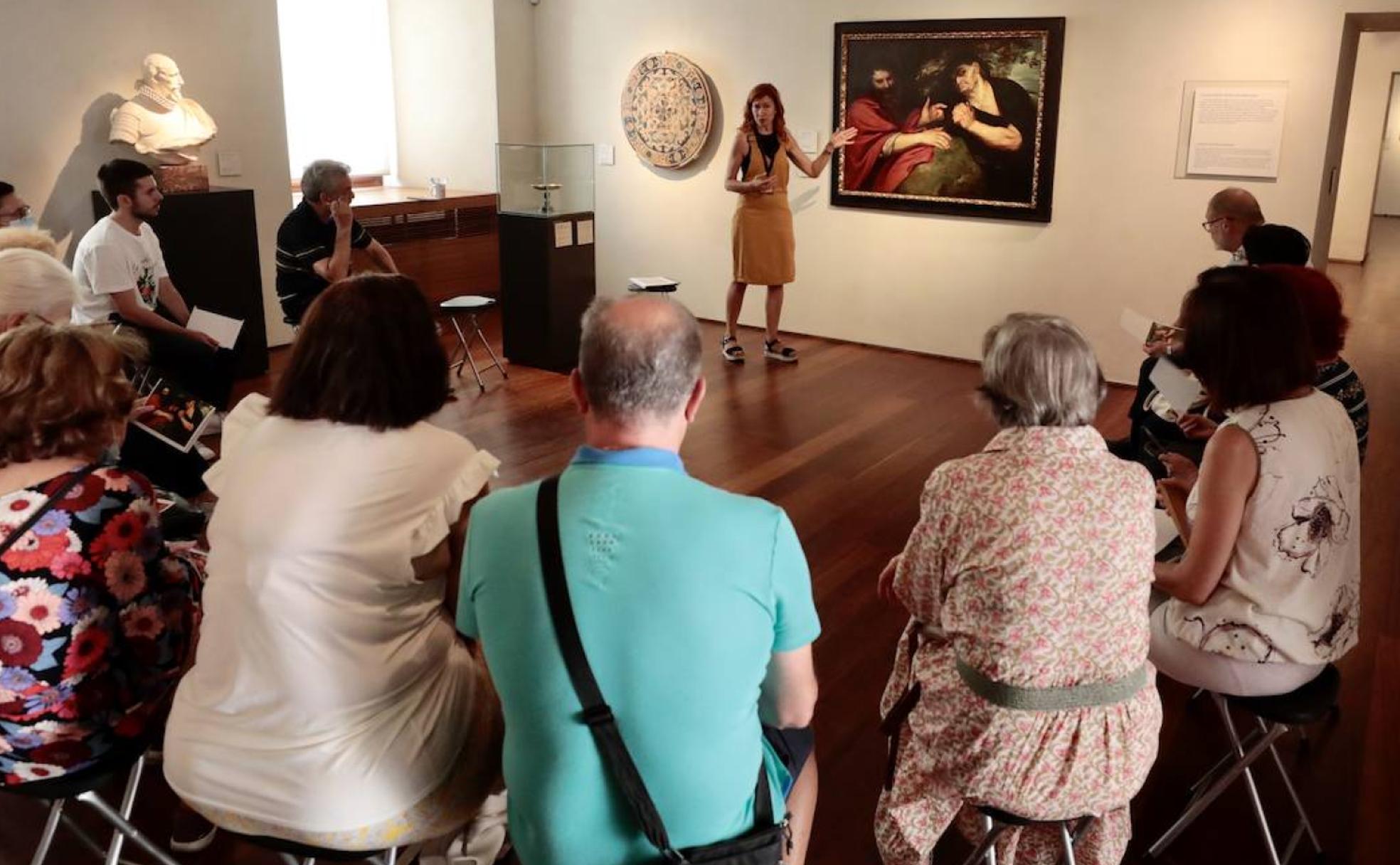 Encuentro en torno al cuadro 'Demócrito y Heráclito', en el Museo de Escultura. 