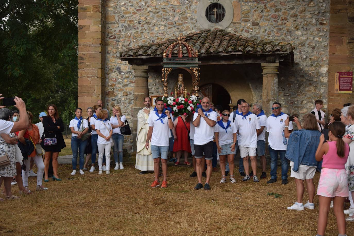 Fotos: Velilla muestra su devoción a la Virgen de Areños